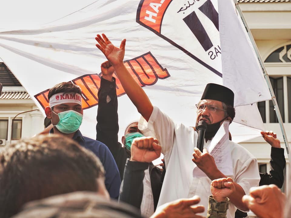 Memaksa Umat Islam kembali ke Piagam Jakarta